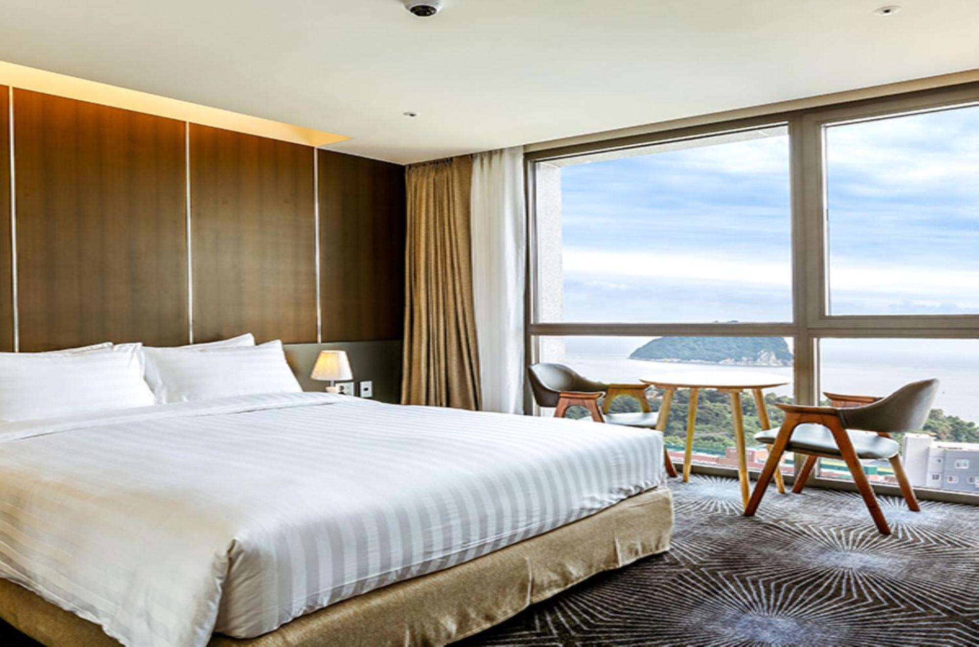 Golden Daisy Hotel Seogwipo-stad Buitenkant foto